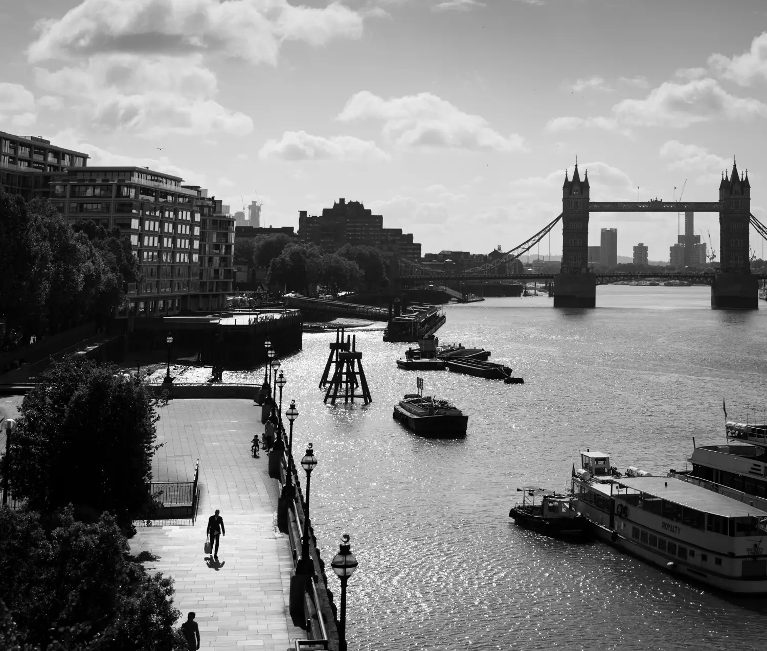 ilka mueller B W London Bridge Street
