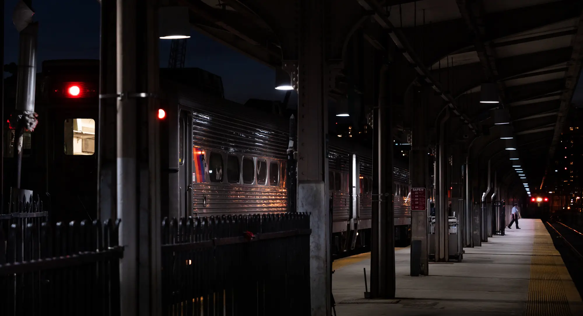 ilka mueller Night Streets Hoboken Trainstation