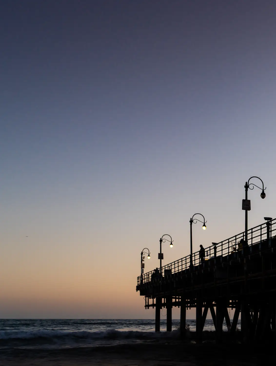 ilka mueller Night Streets Los Angeles Pier