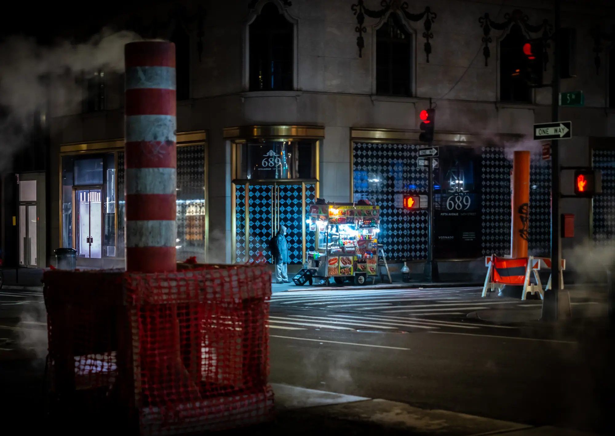 ilka mueller Night Streets New York Kiosk