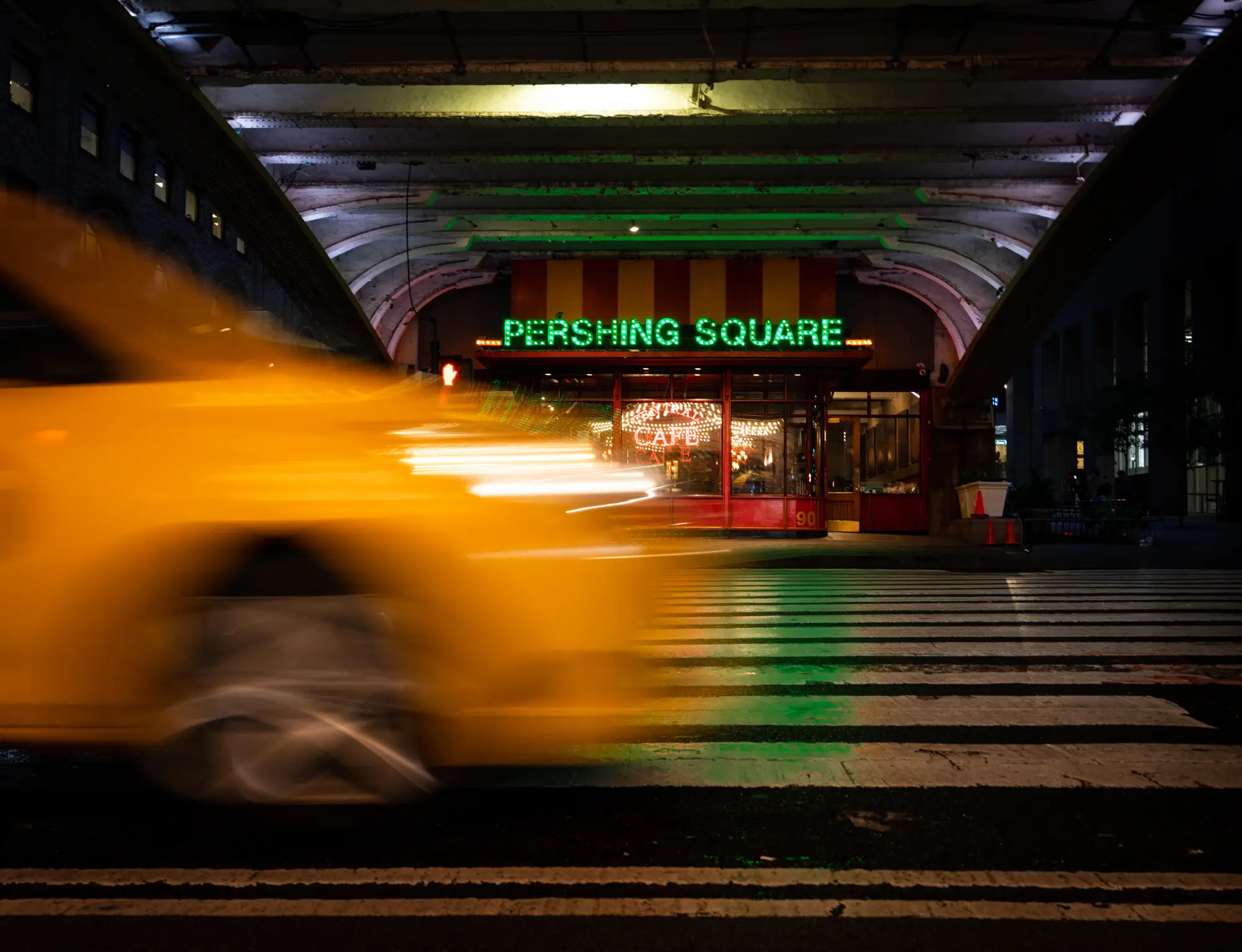 ilka mueller Night Streets New York Pershing Square