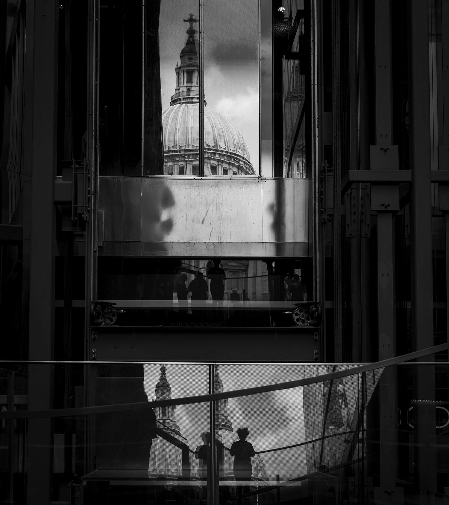 ilka mueller bw London lift